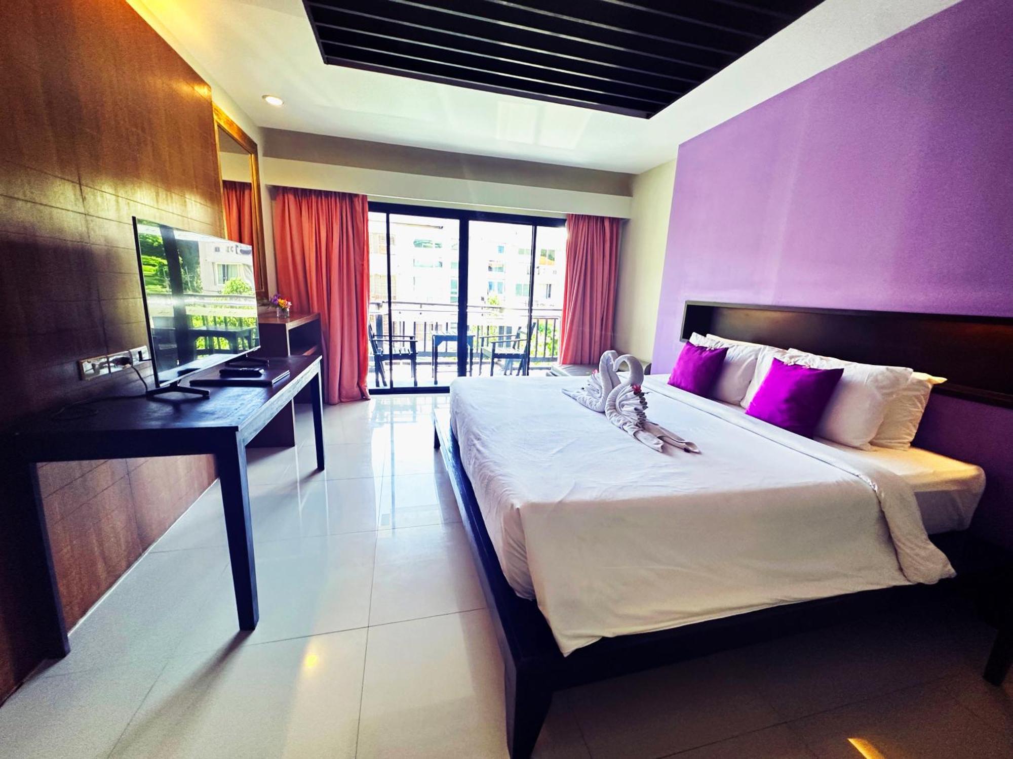 Phuvaree Resort Patong Екстериор снимка